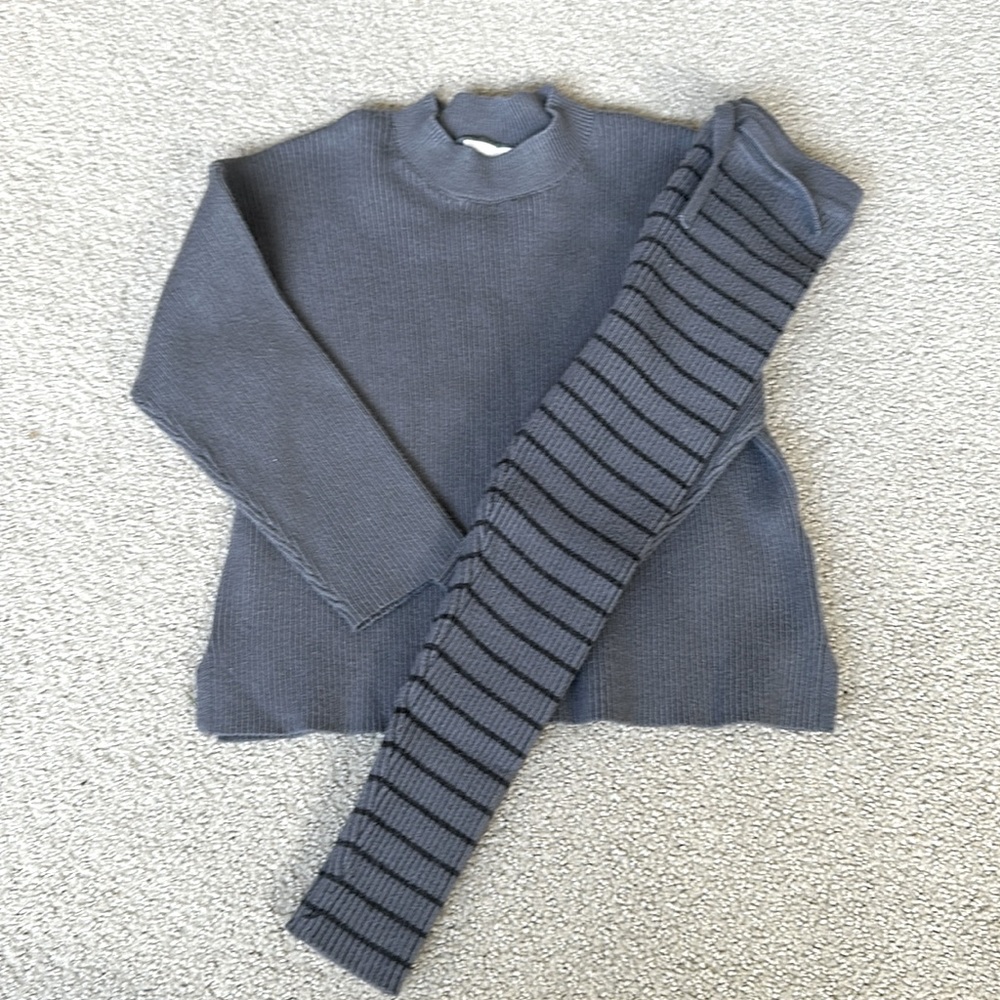 Zara toddler girl sweater and leggings at, size 3-4 years.